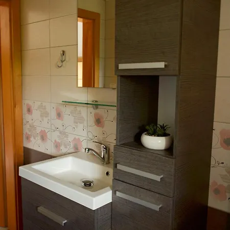 Koca V Lozah * Gornji Grad