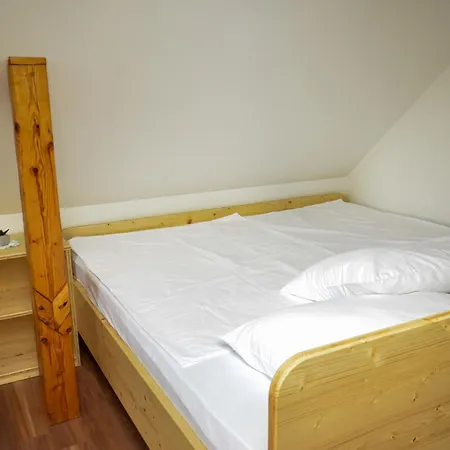 Дом отдыха Koca V Lozah Gornji Grad